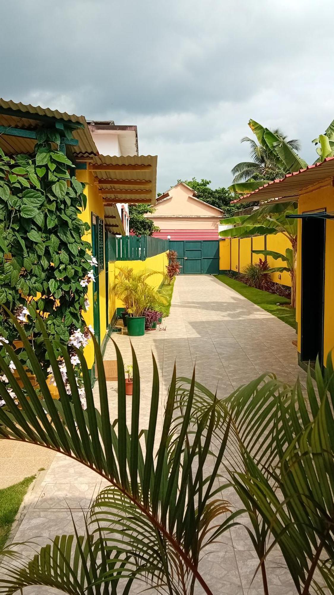 Bed and Breakfast Residencialdes Sao Tome Esterno foto